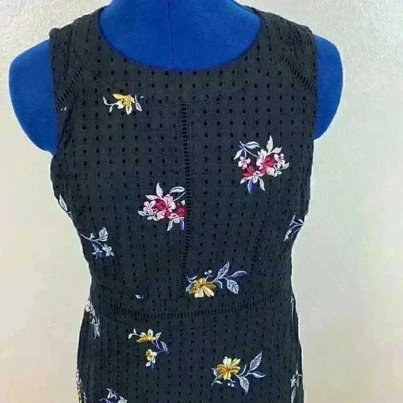 Ann Taylor Petite sheath dress. Black eyelet with floral embroidery. 6P - Picture 3 of 9